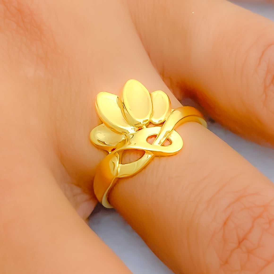 Beautiful Flower Design 8 grams 14k Hallmarked Gold Ring - Gleam Jewels